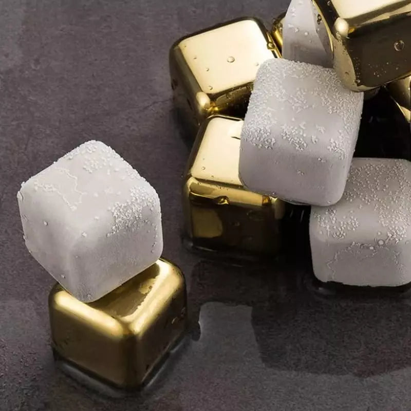 Cubos de Gelo Aço Inox Dourado com Pegador Casa & Coza
