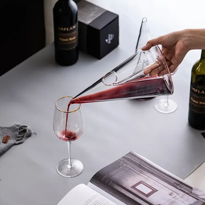 Decanter de Vinho Whisky Vidro Pirâmide Bar em Casa Casa & Coza