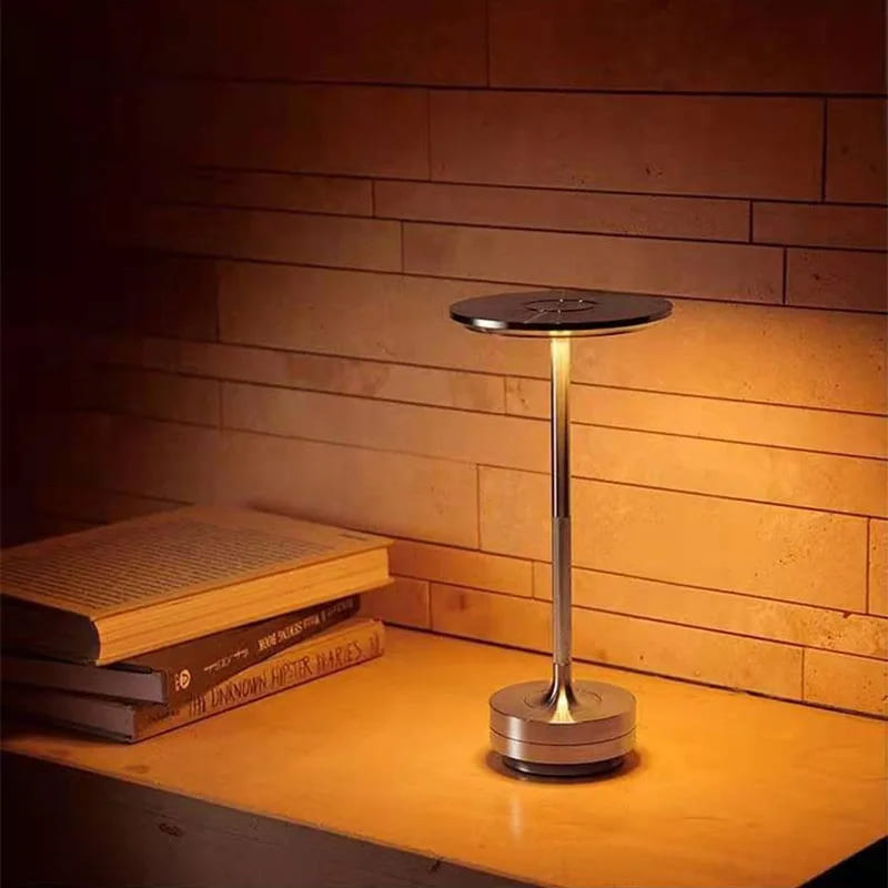 Luminária de Mesa LED Sem Fio Metal Recarregável Casa & Coza