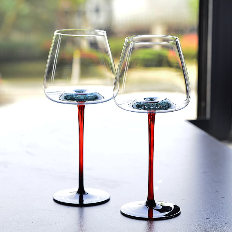 Taça de Vinho Cristal Haste Vermelha Bar em Casa Casa & Coza